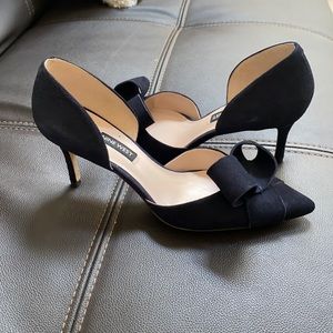 Nine West pumps with bow detail